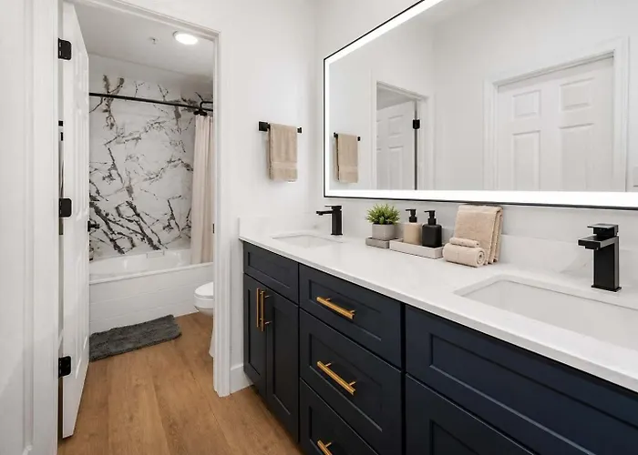 Retreat - 2br With Pool And Gym * Scottsdale